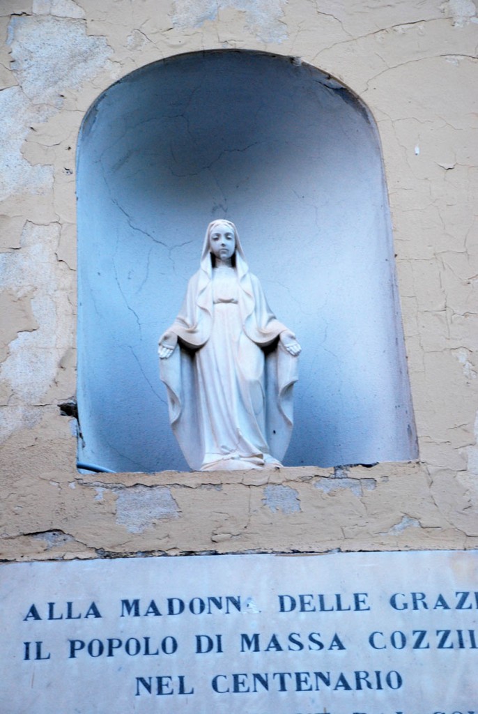 Nicchia Maddalena data per Madonna delle Grazie Per Giorgio arte internazionale a Massa pt