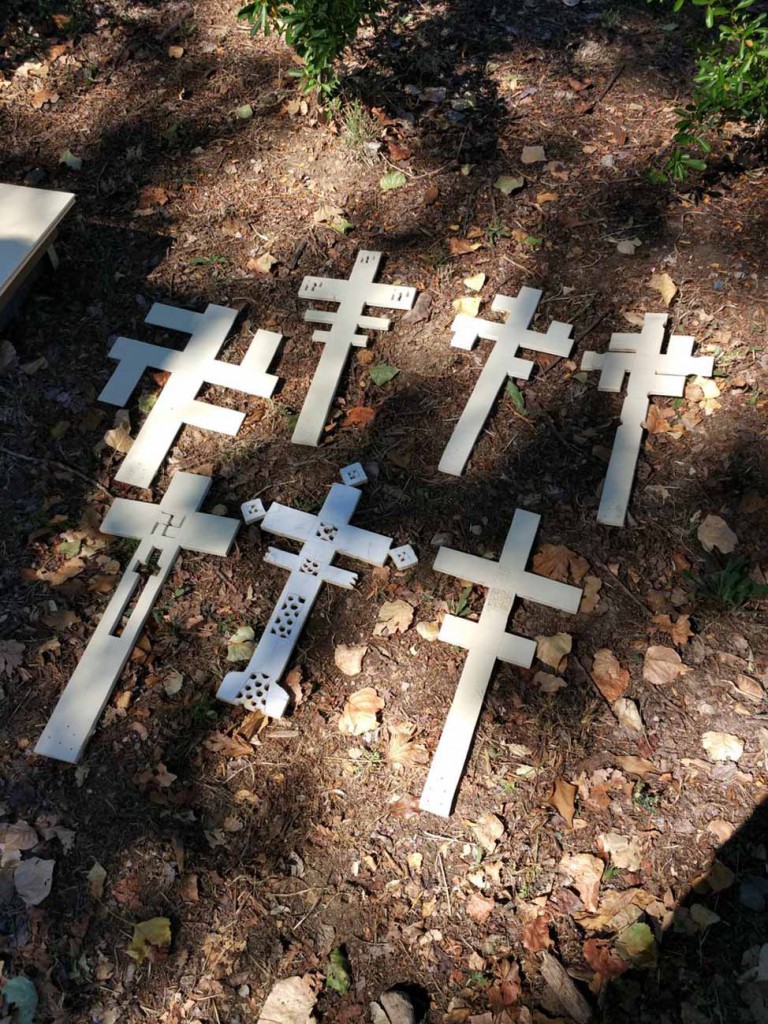 filippo biagioli croci uncinate in legno swastika cross european tribal ritual art