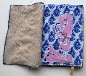 filippo biagioli libro stoffa fatto a mano handmade fabric book alien